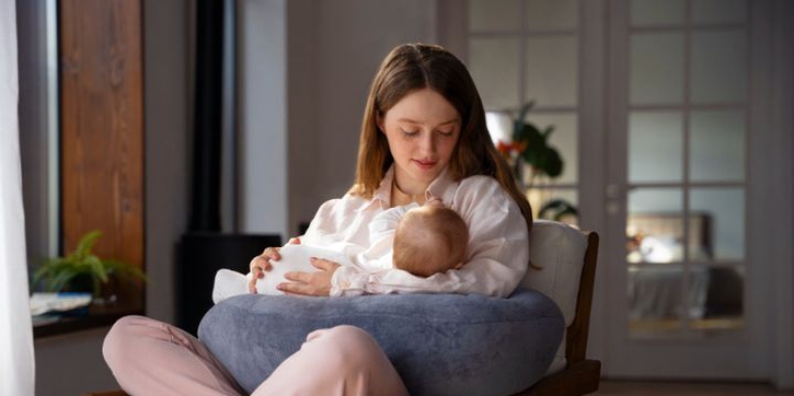 8 Tips Ampuh Meningkatkan ASI bagi Ibu Menyusui