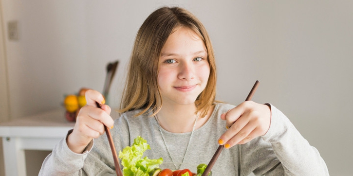 10 Rekomendasi Salad Sehat dan Lezat yang Wajib Moms Coba