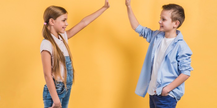 5 Cara Menghadapi Anak yang Mulai Jatuh Cinta