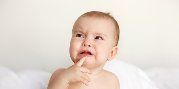 8 Obat Alami untuk Atasi Demam saat Bayi Tumbuh Gigi