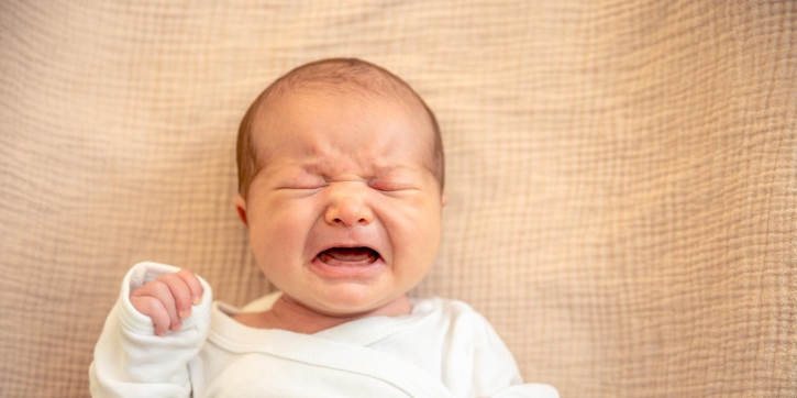 7 Penyebab Bayi Sering BAB Sedikit-Sedikit