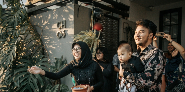 6 Tradisi Bayi Baru Lahir di Jawa, Simbol Syukur dan Doa untuk Si Kecil