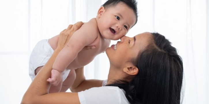 Selain Pertanda Datangnya Rezeki, Ini 7 Arti Mimpi Menggendong Bayi Laki-Laki