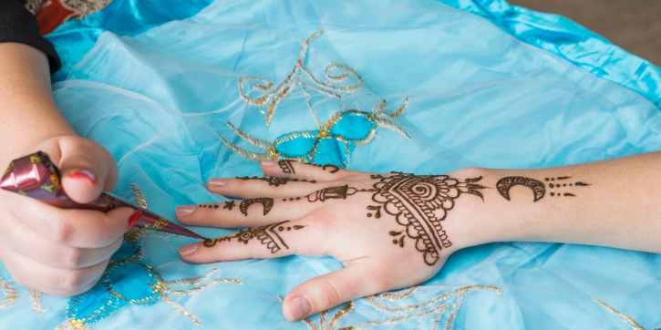 Henna Simpel untuk Anak: Tips Aman dan Cara Pakai
