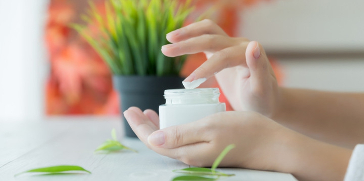 8 Rekomendasi Moisturizer Brand Lokal untuk Perbaiki Skin Barrier
