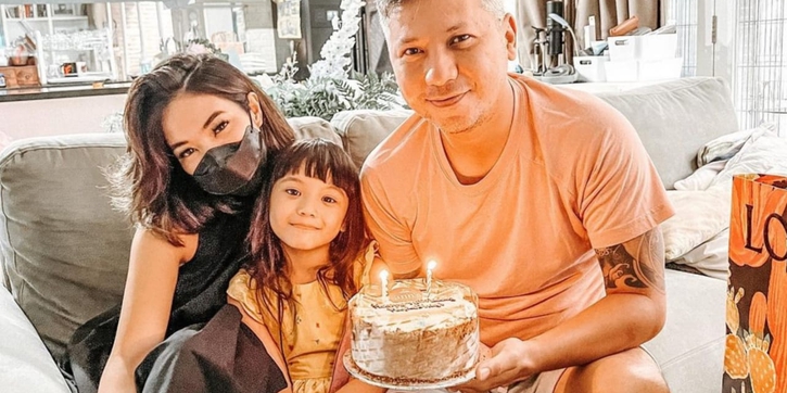 Tetap Kompak Mengasuh Anak, Deretan Selebriti ini Praktikkan Co-Parenting