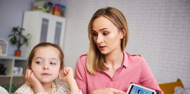 Ingin agar Balita Mau Mendengarkan Anda? Coba Trik Berikut Ini, Moms