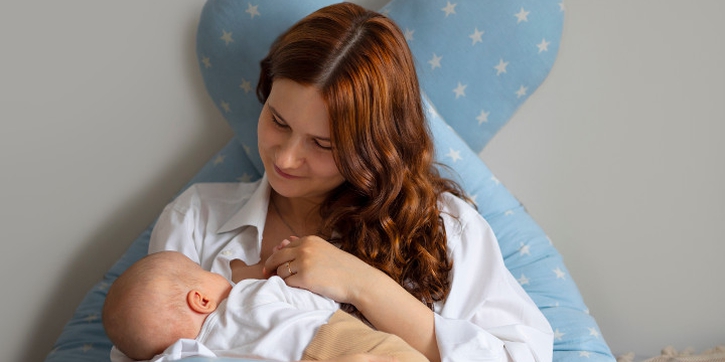 Rekomendasi Hands Free Breast Pump agar Mudah Memompa ASI