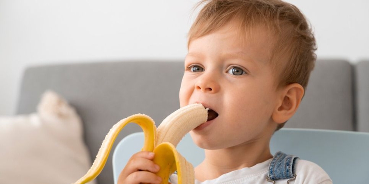 6 Rekomendasi Buah untuk Meningkatkan Berat Badan Balita yang Sehat
