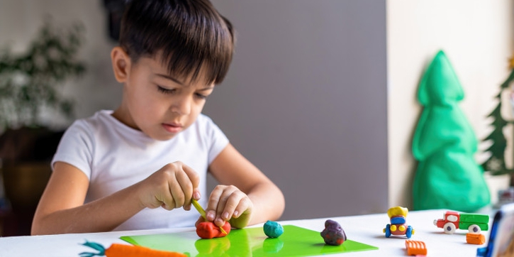 Lebih Aman dan Tahan Lama, Ini Cara Membuat Playdough Sendiri di Rumah
