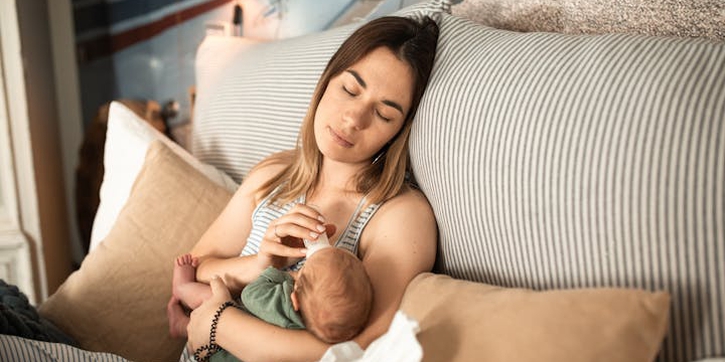 Ini Tanda Moms Mengalami Trauma Pasca Melahirkan dan Cara Mengatasinya