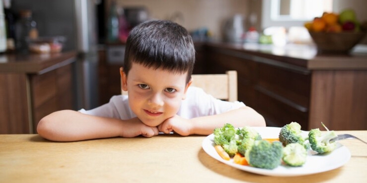 Anak Tidak Suka Makan Sayur? Ini 6 Tips untuk Mengatasinya