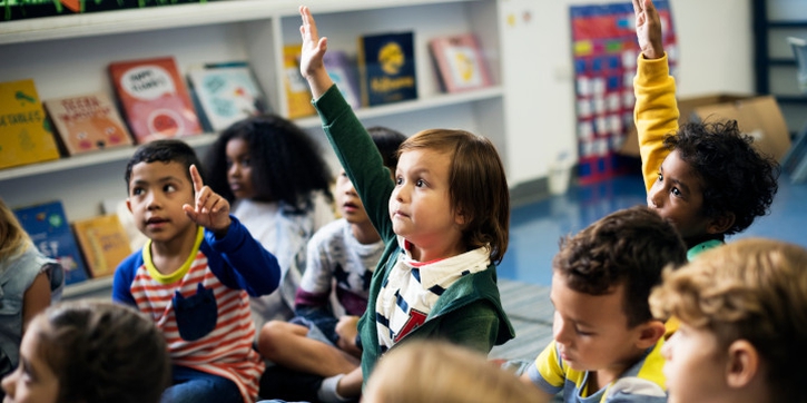 Bukan Hanya Kewajiban, Moms Perlu Tahu Hak Anak di Sekolah
