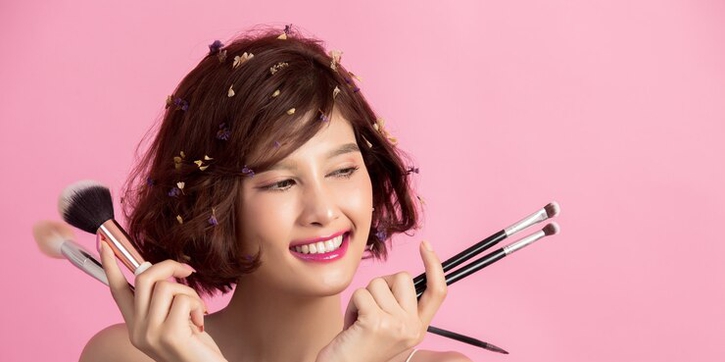 6 Tips Makeup Aman dan Natural untuk Ibu Hamil