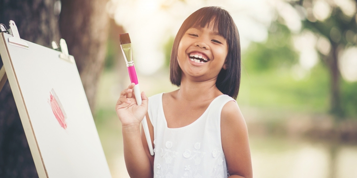 Moms, Ini Karakter Anak yang Suka Menggambar Orang