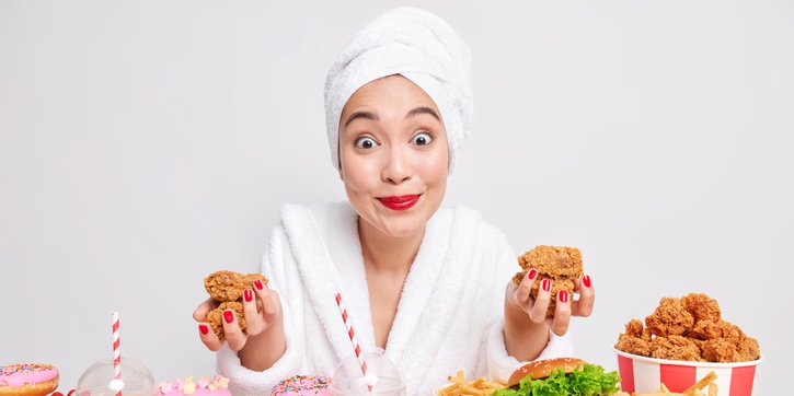 7 Kebiasaan Makan yang Bisa Picu Kolesterol Tinggi