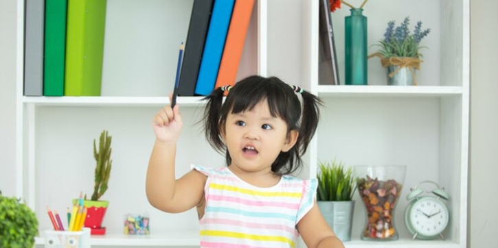 Cara Meningkatkan Kecerdasan Otak Anak yang Wajib Moms Coba