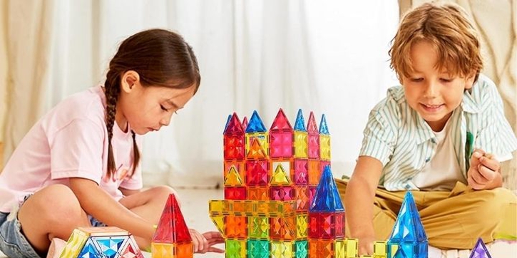 Bermain Bukan Sekadar Hiburan, Ini Alasan Moms Perlu Memilih Mainan Anak yang Aman dan Berkualitas