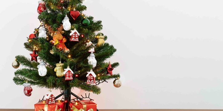 6 Nama Hiasan Pohon Natal Terbaik, Bikin Natal Lebih Meriah