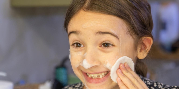 7 Rekomendasi Skincare untuk Remaja Usia 12 Tahun