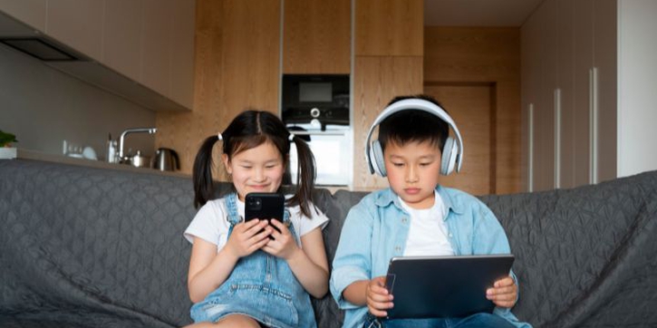 Ini 5 Cara Orang Tua untuk Mendampingi Anak di Dunia Digital