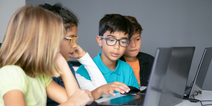 Kapan Anak Boleh Mulai Ikut Kelas Coding?