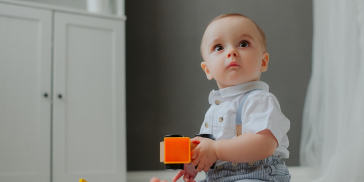 Mainan Bayi 5 Bulan untuk Dukung Tumbuh Kembangnya