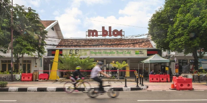Rekomendasi Jajanan Seru di M Bloc Space