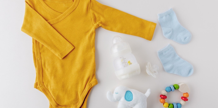 5 Tips Memilih Baju Bayi untuk Kulit Sensitif