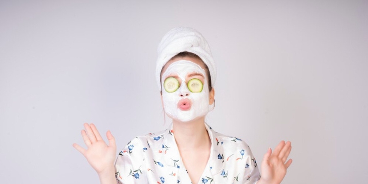7 Masker Wajah Alami untuk Ibu Hamil, dari Alpukat hingga Oatmeal
