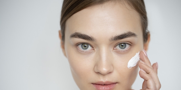 Selain Melembapkan, Ini Fungsi Lain Moisturizer untuk Kulit Anda