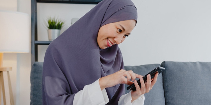 Rekomendasi Mukena Lipat dan Praktis Dibawa saat Traveling