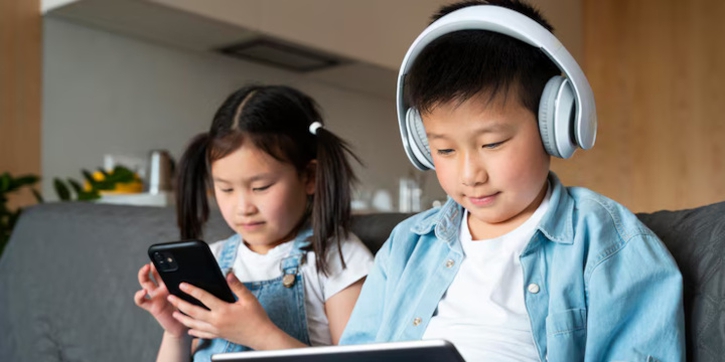 Ini Dampak Handphone pada Perkembangan Anak