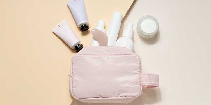 Rekomendasi Travel Kit Skincare yang Praktis Dibawa Jalan-jalan