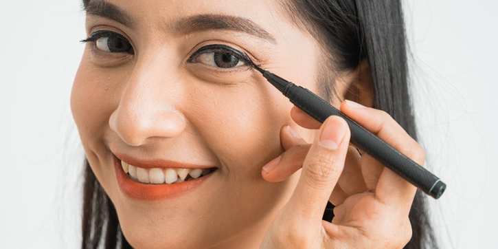8 Rekomendasi Eyeliner Spidol Lokal yang Cocok untuk Pemula