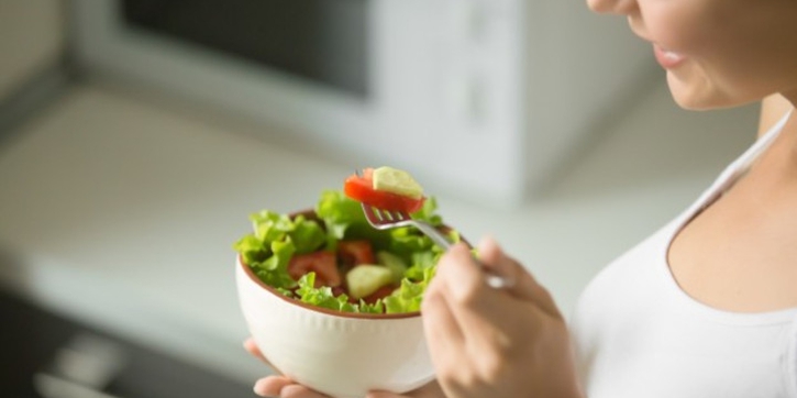 7 Manfaat yang Didapat dengan Mengonsumsi Makanan Mentah
