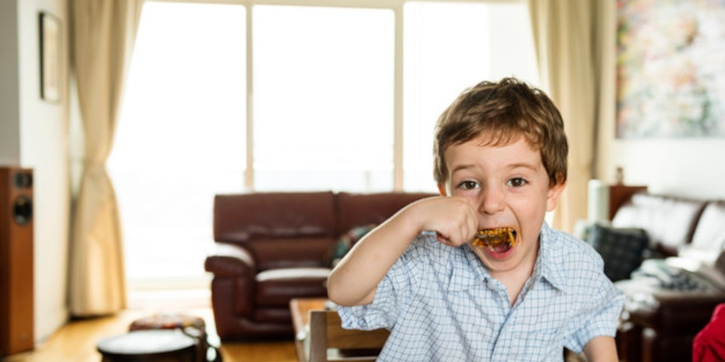 Kata-kata yang Perlu Diucapkan untuk Bujuk Anak agar Mau Makan