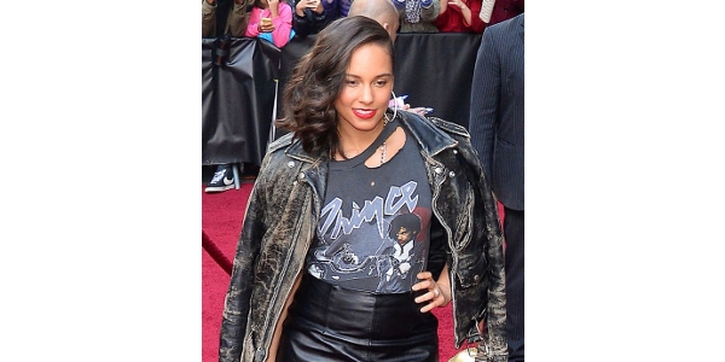 Alicia Keys Tidak Mau Membacakan Dongeng Putri Salju