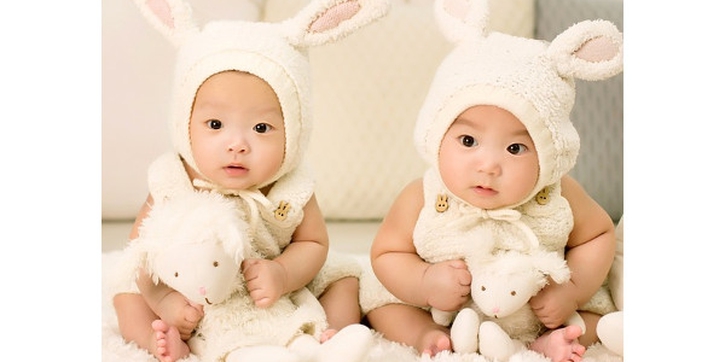 30 Nama untuk Bayi Kembar Perempuan