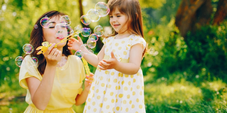 Moms, Ini Cara Stimulasi Kecerdasan Naturalis Anak