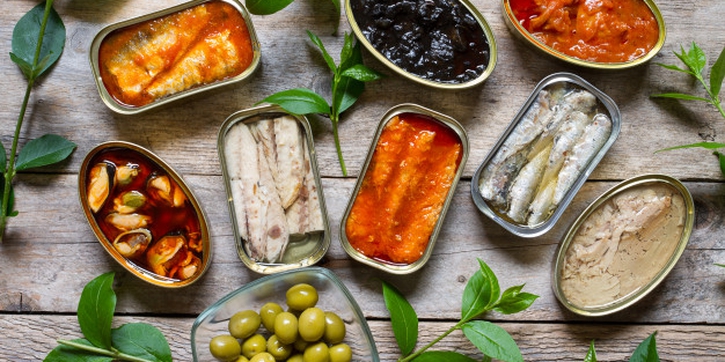 Jaga Nutrisi Meski Makan Makanan Kaleng dengan Cara Ini
