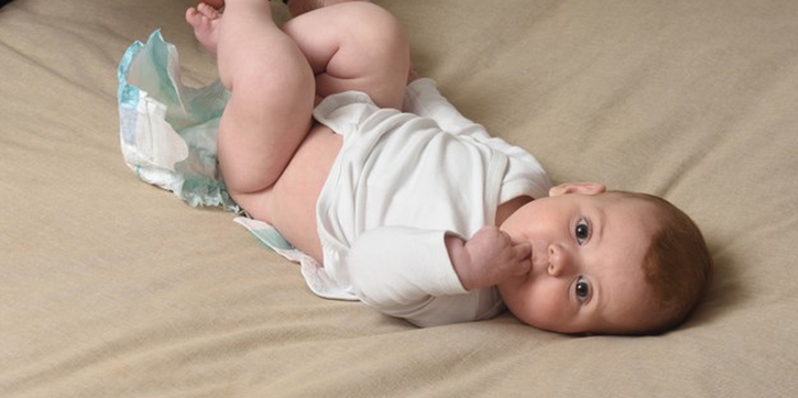 Bayi Bau Amis? Waspadai Fish Odor Syndrome, Moms!