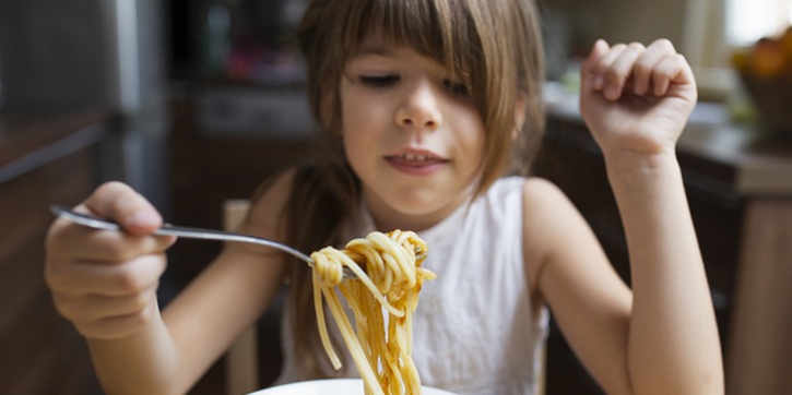 Moms, Ini Cara Membuat Anak Menjadi Si Happy Eater