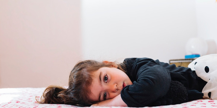 Ini Manfaat Positif Membiarkan Anak Merasa Bosan, Moms