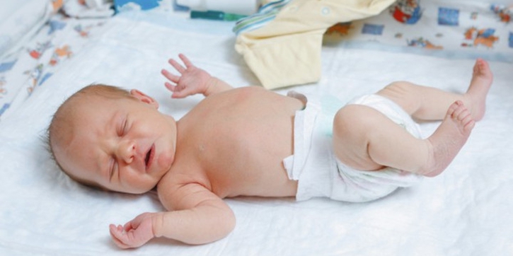 Waspada Hernia pada Bayi, Kenali Tanda dan Gejalanya!