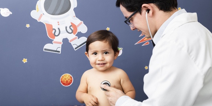 Anak Sakit, Dibawa ke Dokter Umum atau Spesialis?