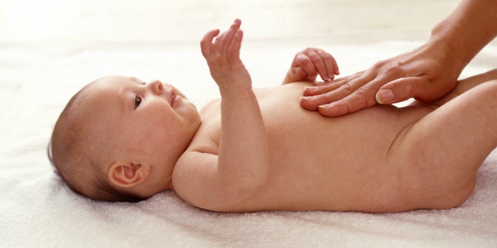 Mengetahui Kesehatan Bayi Lewat Feses