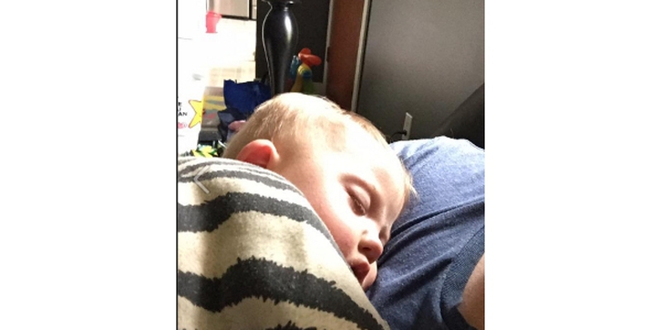 Bayi Hampir Meninggal karena Tersedak Camilan