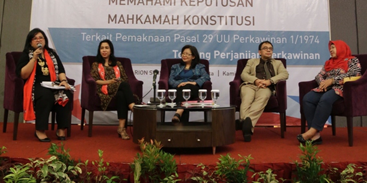 Menikah dengan WNA? Berita Baik Ini untuk Anda!