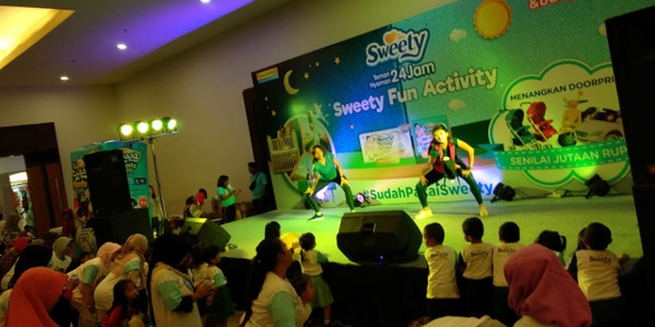 Serunya Mom & Baby Exercise di M&B Fair Surabaya 2018